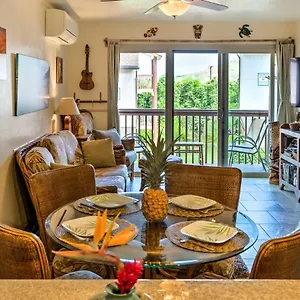 Pristine With Balcony Walk To Beach! Apartment Lihue